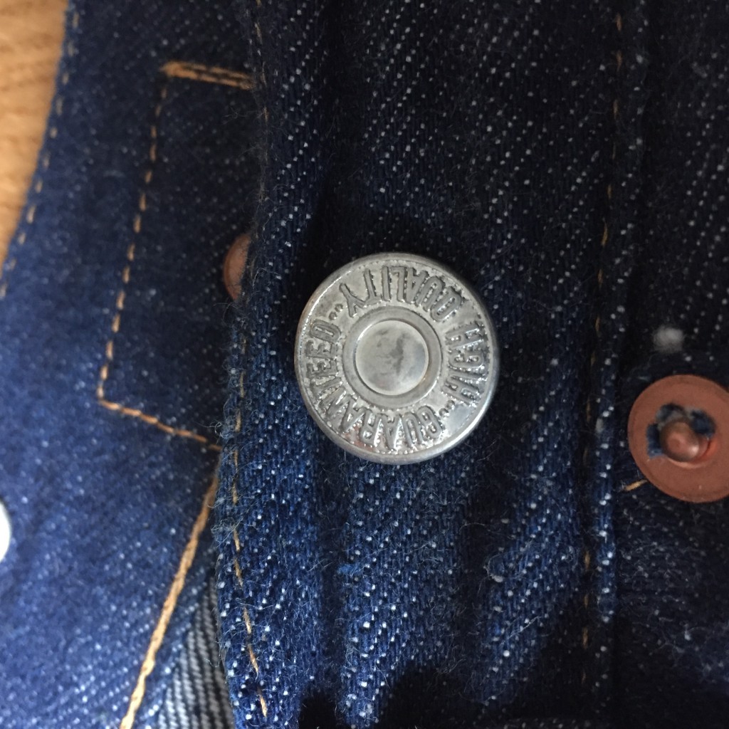 TCB 20's suspenderbutton