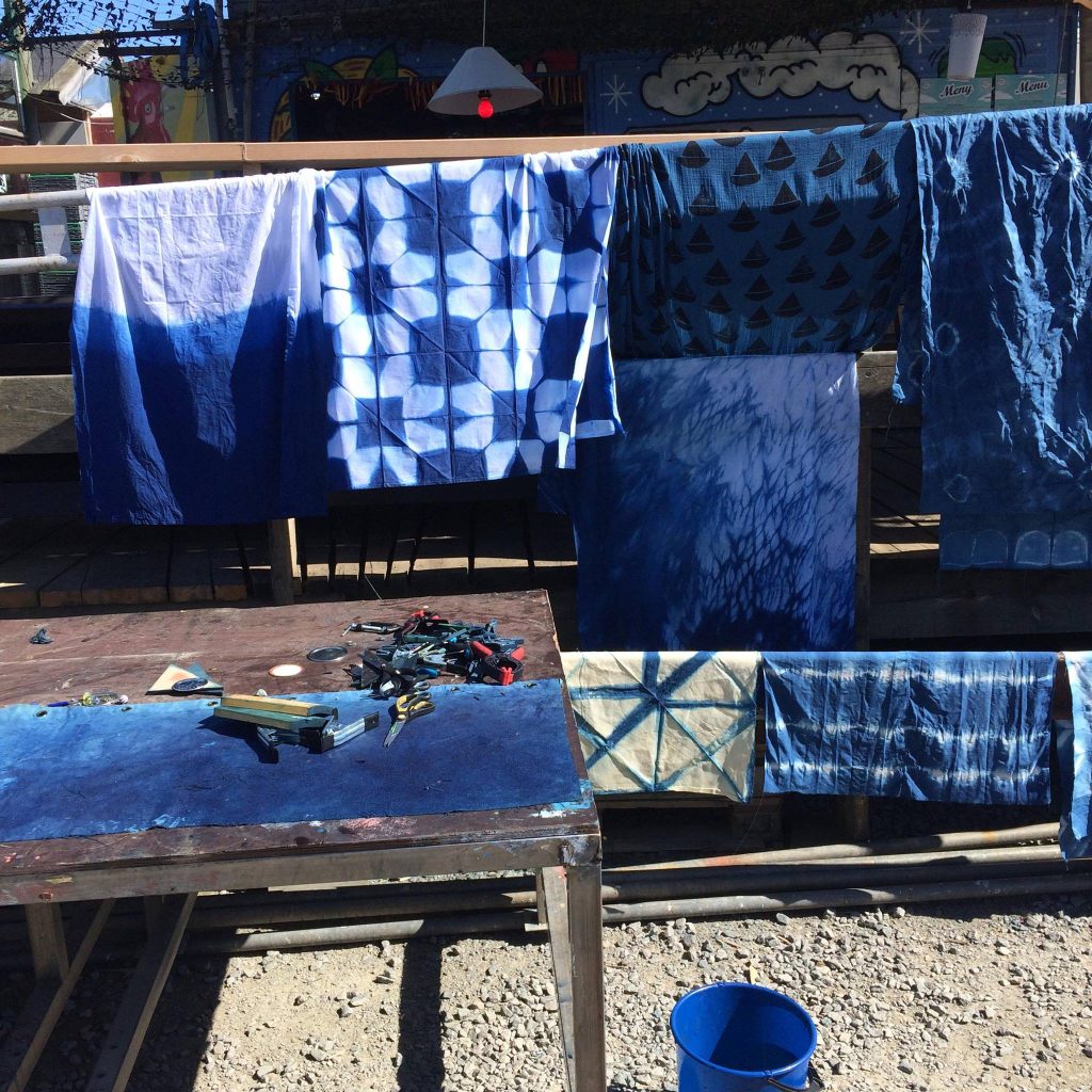 Drying fabrics after indigp dyeing